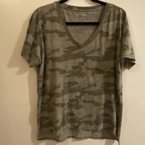 American Eagle Camo t-shirt